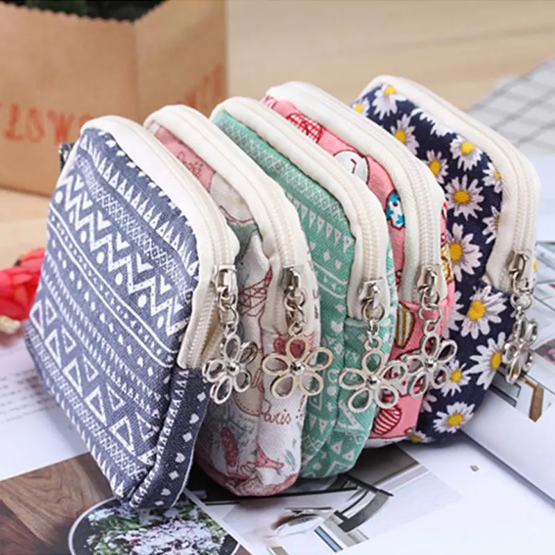 Sweet Cartoon Sanitary Napkin Bag Purse Holder Organizer Storage Bags with Zipper Travel Napkins