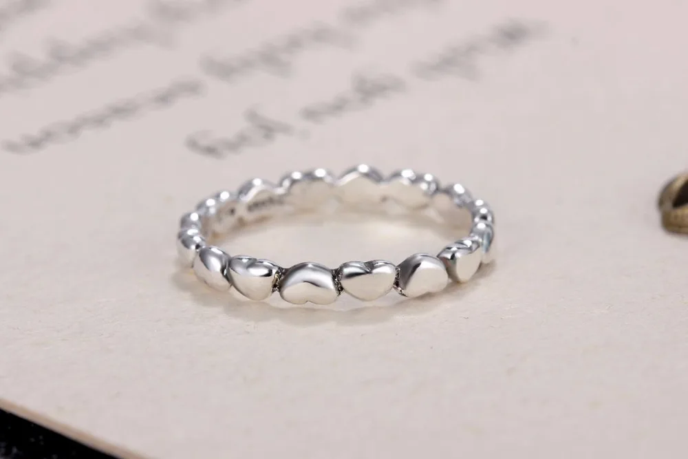 

A wholesale Sale Fashion jewelry jewelry Pave Setting charm Heart to heart 925 silver Retro Ring Ring for woman