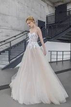 New Arrival 2017 Sexy Strapless A Line Wedding Dress Backless Applique Bow Floor Length Vestido de
