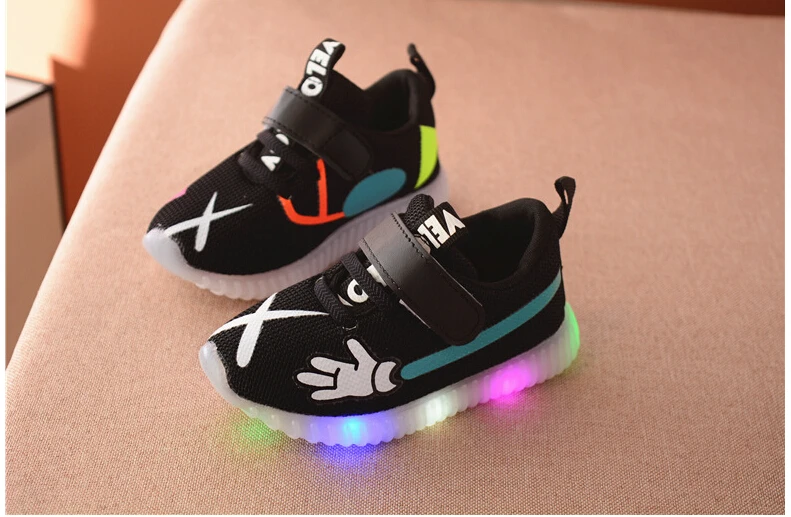 Новая модная светящаяся детская обувь для девочек и мальчиков, крутые Повседневные детские кроссовки, светящиеся Детские светящиеся кроссовки, размер 21-30