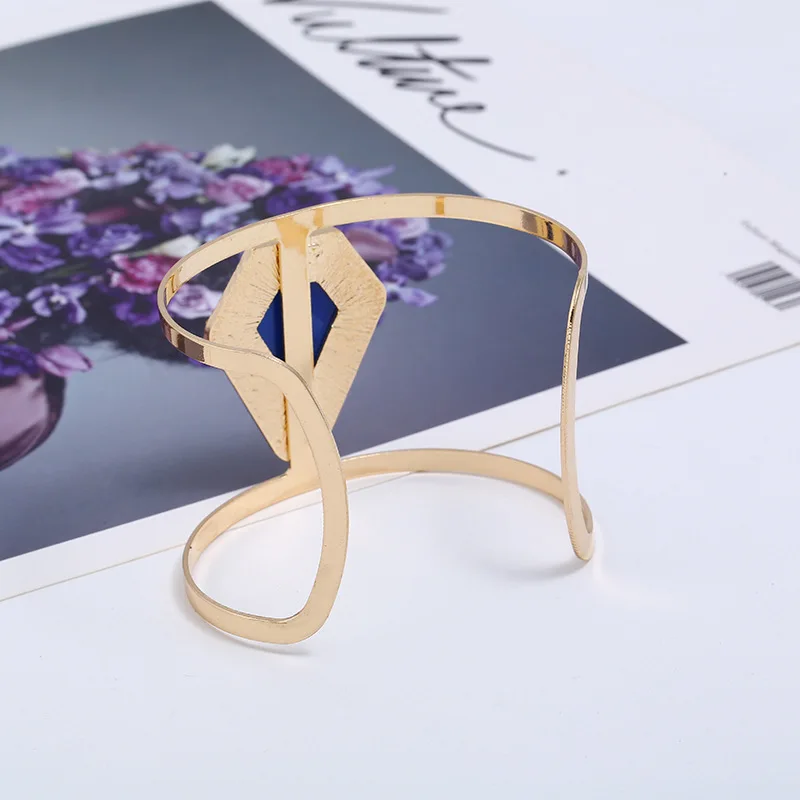 6937445761_1718038248