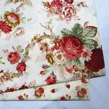 Довольно бежевый большой и маленький Цветущий красный цветок розы печатных хлопок ткань для DIY шитья постельных принадлежностей одежды стеганое