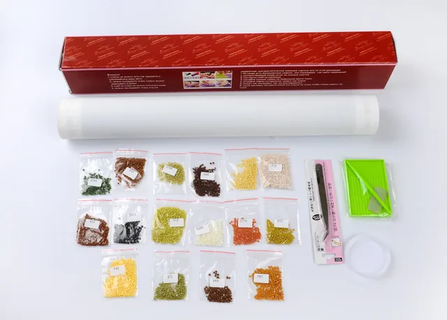 러시아 성의 웅장함을 사실적인 세부묘사와 찬란한 다이아몬드로 포착한 3D 다이아몬드 페인팅 키트