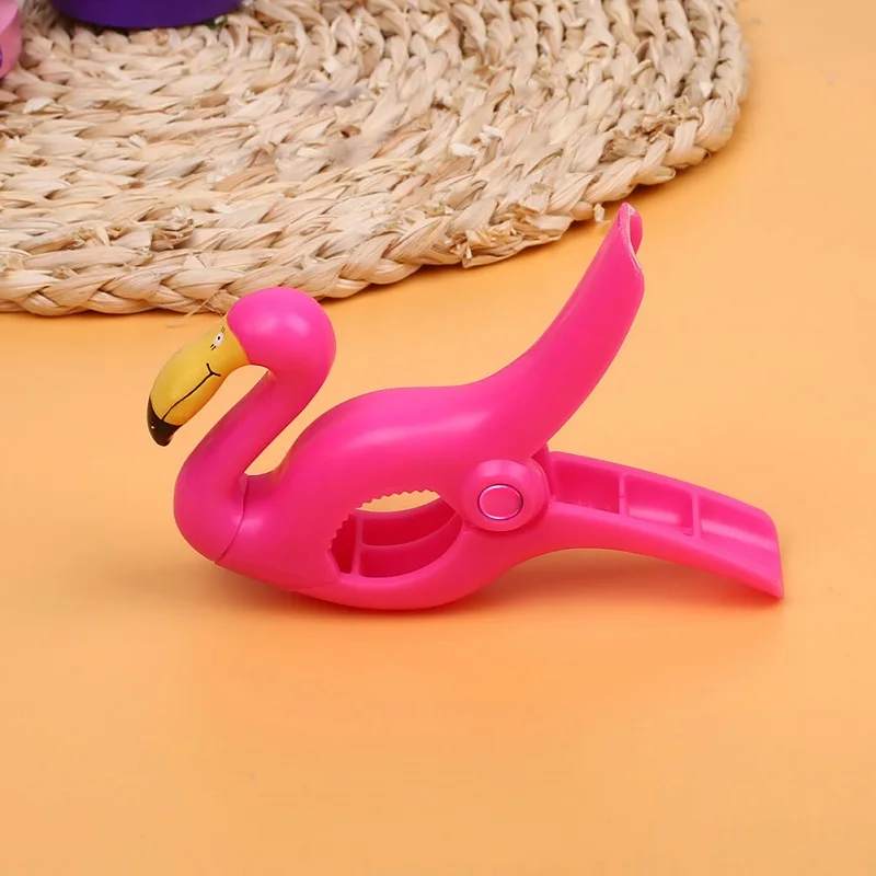 

1Pc 13*10*2.5cm ABS Flamingo Clips Clamp Bed Sheet Washing Sunbed Pool Pegs Detachable EDC Portable Durable Random Color
