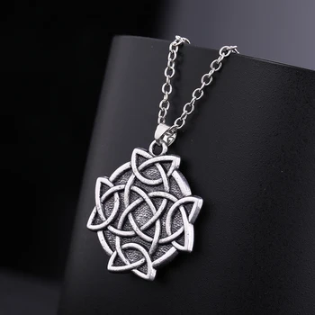 

EUEAVAN 30pcs Antique Silvery Wicca Gordian Irish Knot Pendant Necklace Zinc Alloy Jewelry For Men Women Link/Rope Chain