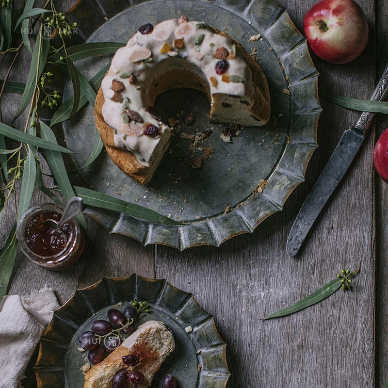 Unique Floral Rim Handcrafted Vintage Antique Metal Tray Ribboned Round Iron Tray Rustic Retro For Home Church Wedding