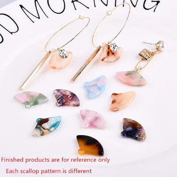 

diy jewelry earring pendants accessory 50pcs/lot colorful pattern printing animals cartoon scallop shape acrylic beads charms