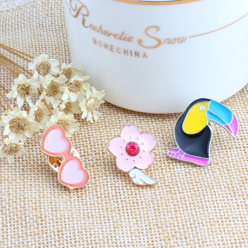 

3pcs/set Cute Cartoon Woodpecker Flower Sunglasses Enamel Brooch Pin Hat Shirt Decoration Badge Pins Children Brooches Jewelry