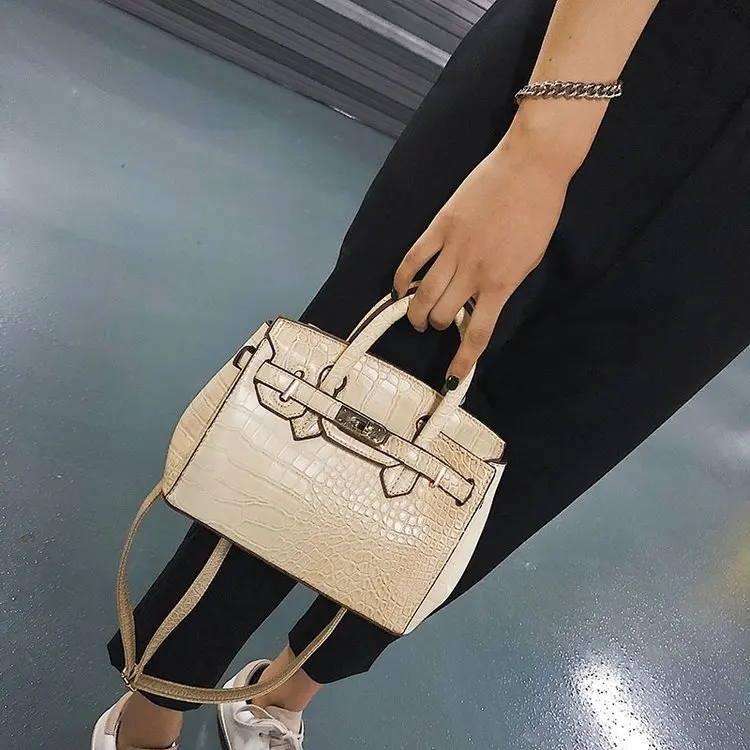  (4)