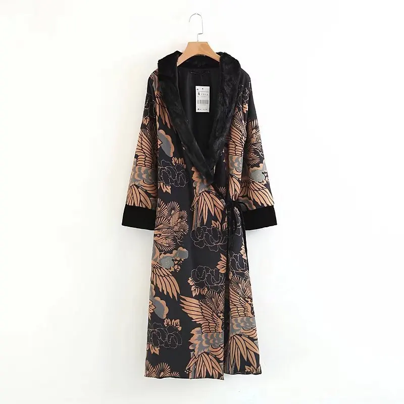 

2018 Ethnic style Vintage Floral Print Women long Kimono Shirt Spring Casual Velvet cardigans Tops Femme blusas Z639