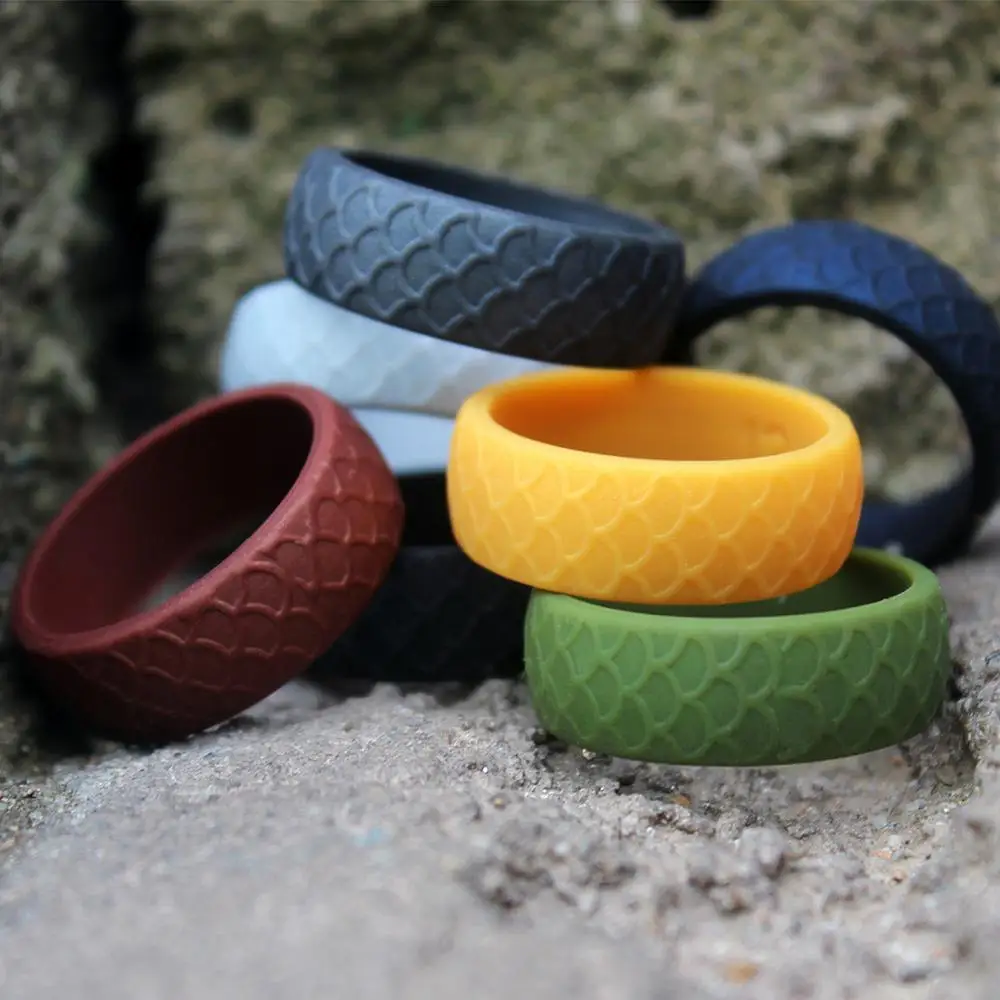 

1pc Mens 8.7mm Wide Rings Flexible Crossfit Rubber Finger 3D Fish-scale Pattern Silicone Rings Eco-Friendly Sporty Gifts CN040