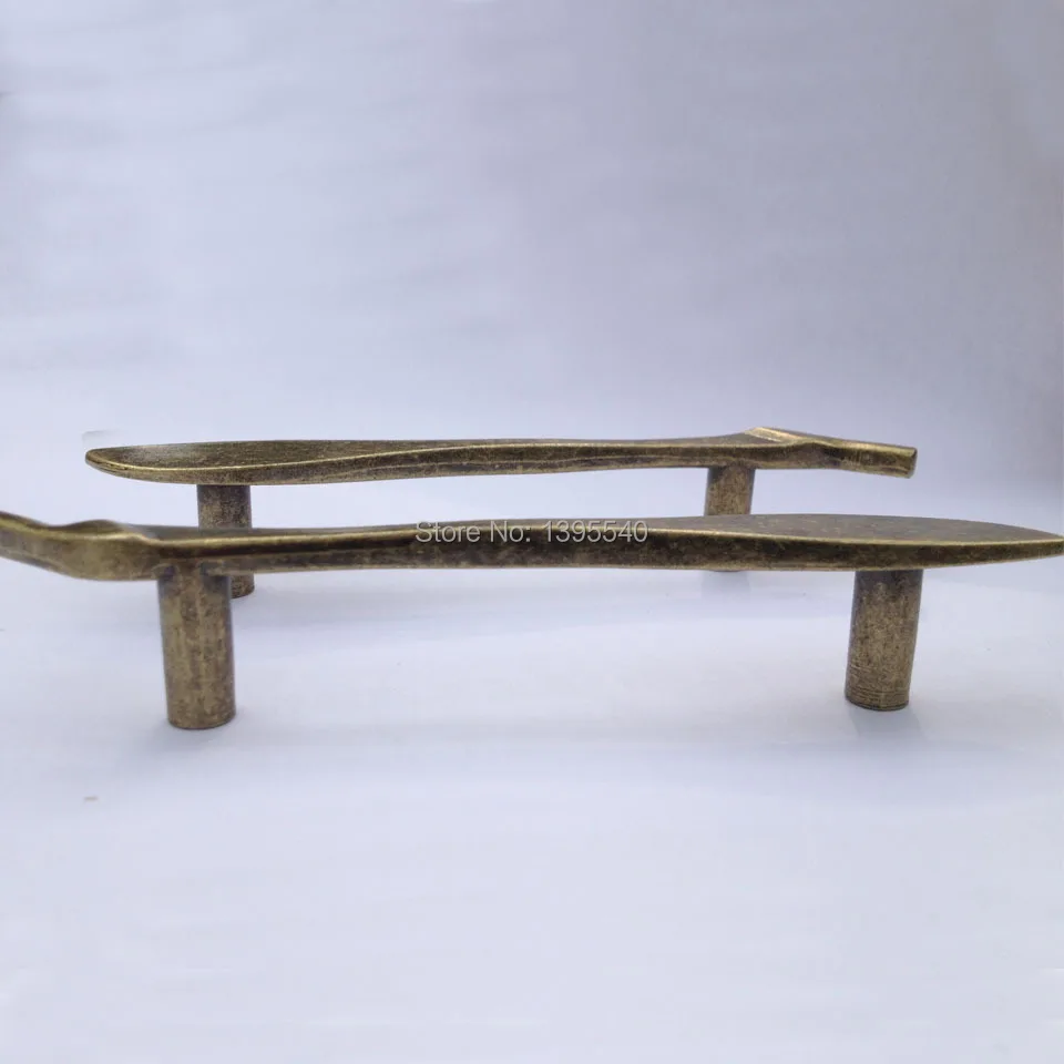 bronze knife cabinet handles 3 .jpg