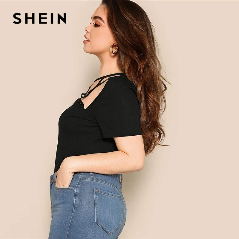 SHEIN زائد حجم مثير الأسود قفص نير شكل تركيبها عادي المحملة تي شيرت المرأة 2019 الصيف جولة الرقبة قصيرة الأكمام قمم المحملات