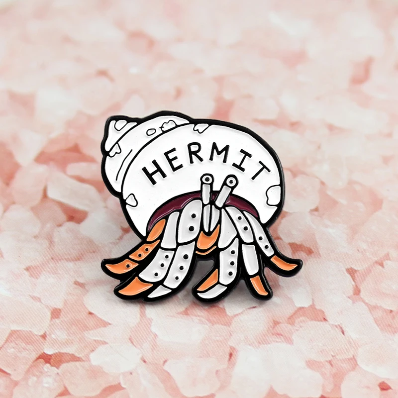 

Cute crab lettering "HERMIT" brooch white lettering orange legs denim accessories to send children to make gifts