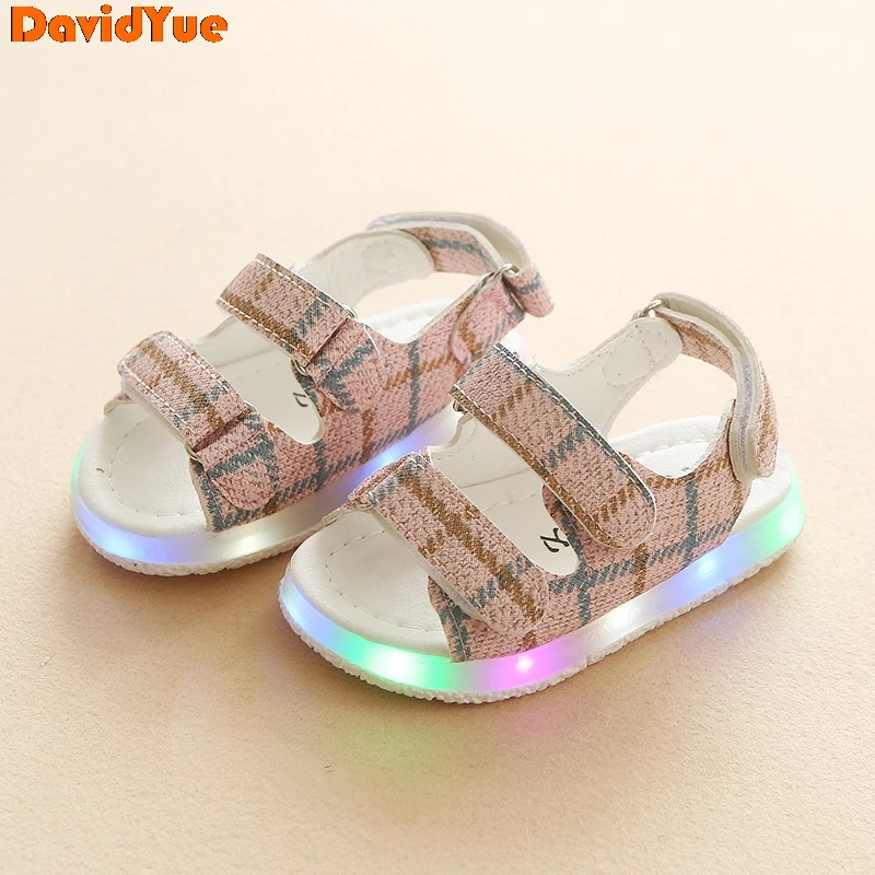 

2018 new hot sale girls boys sandals flat casual led glowing luminous lighting kids children sandals summer beach