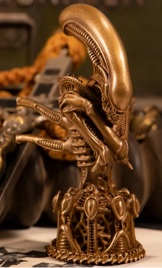 0,5 кг 11 см меньше версия H R. Giger художественная коллекция инопланетянин AVP бронзовые статуи скульптуры