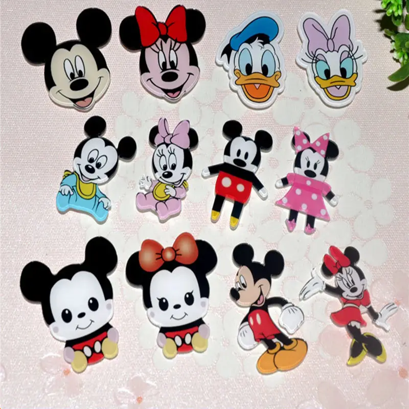 

1PCS Mickey Minnie Donald Daisy Icon Harajuku Acrylic Badges Backpack Pins Clothes Sticker Cartoon Anime Brooch children gifts