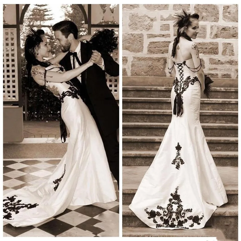 

Gothic Mermaid Wedding Dresses 2019 Satin Black lace Off Shoulder Sweep Train robes de mariee Vestidos De Novia Bridal Gown
