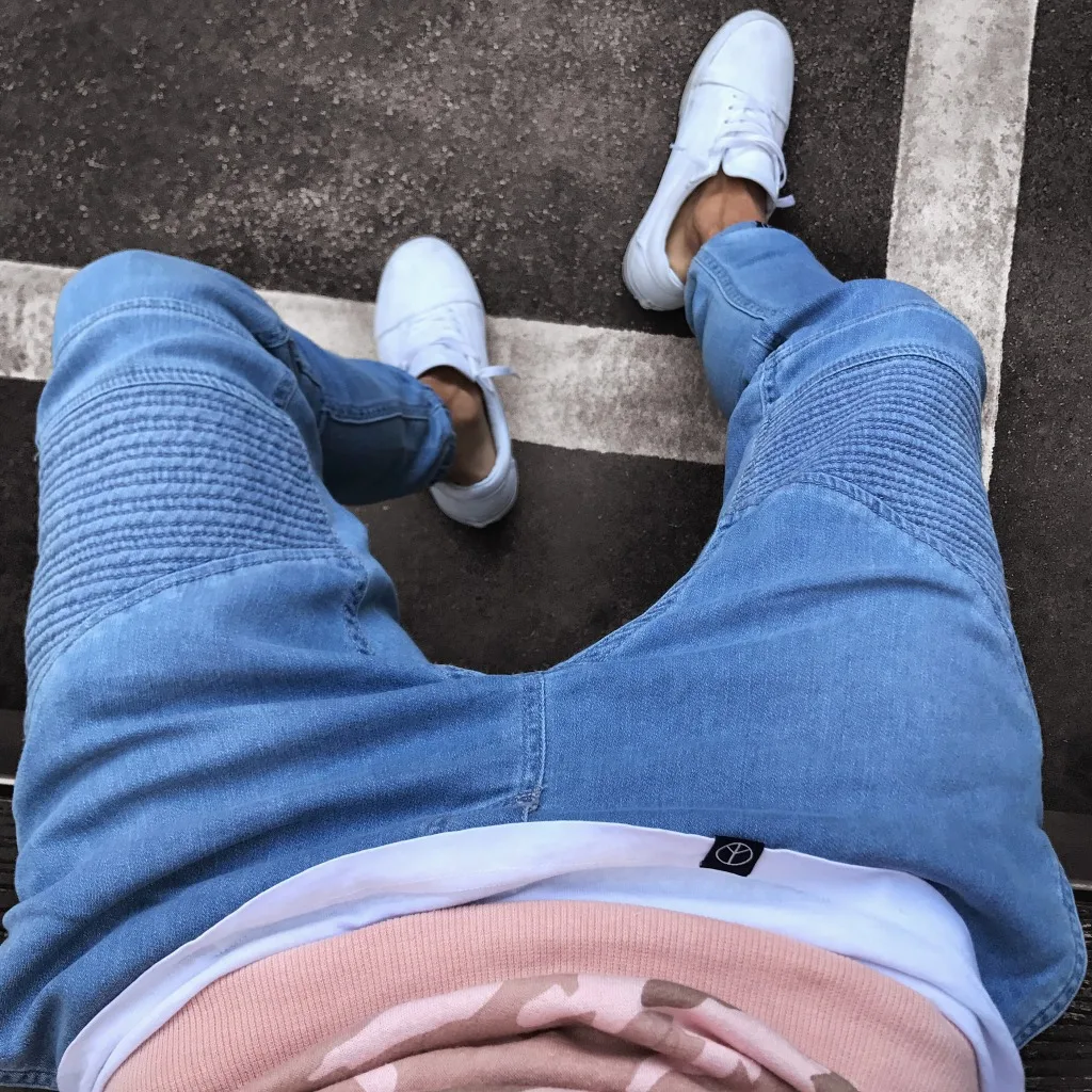 2019 Men Distressed jeans pleated skinny biker trousers black blue jeans Denim Trousers For Male slim fit hip hop jeans men pant