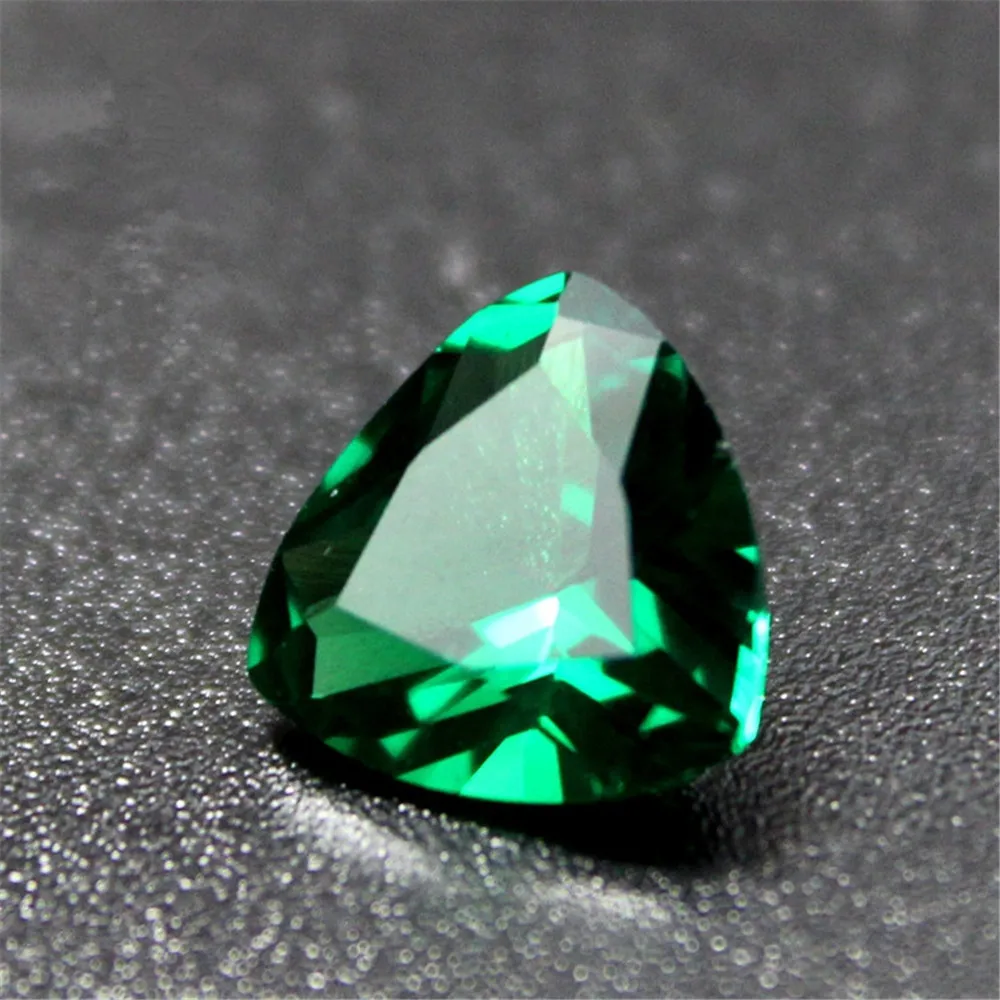 

Joanlyn Emerald Triangular Faceted Gemstone Trilliant Cut Emerald Gem Multiple Sizes to Choose C28E