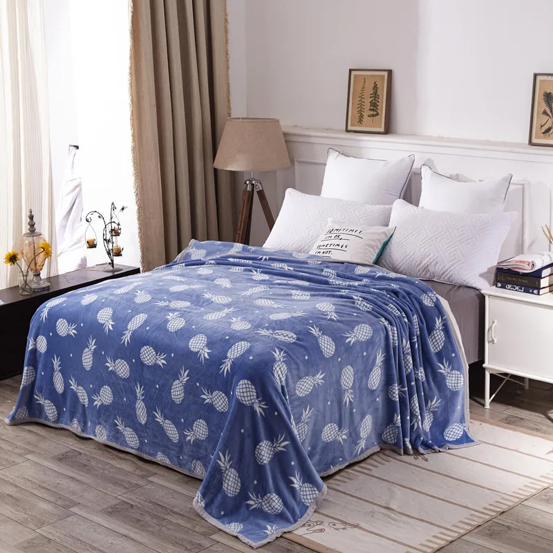

White Leaf Pattern 1Pcs Double Layer Blanket Thick Soft Throw Blanket On Sofa Bed Plane Travel Plaids Adult Home Textile Cobe