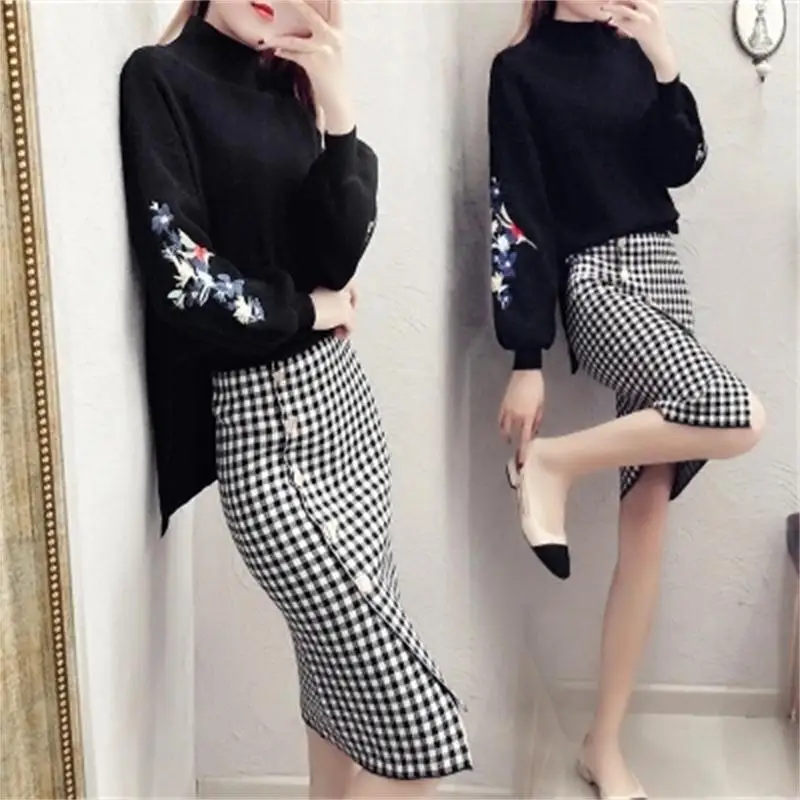 

Sweater suit skirt spring 2018 new fashion embroidered sweater temperament lattice package hip skirt two sets of tide