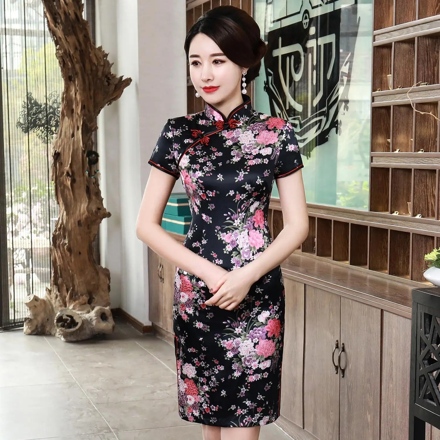 Черный цветочный принт женское короткое тонкое Cheongsam сексуальное китайское традиционное платье с высоким разрезом размера плюс вискоза Qipao Vestidos S-6XL - Цвет: Style M