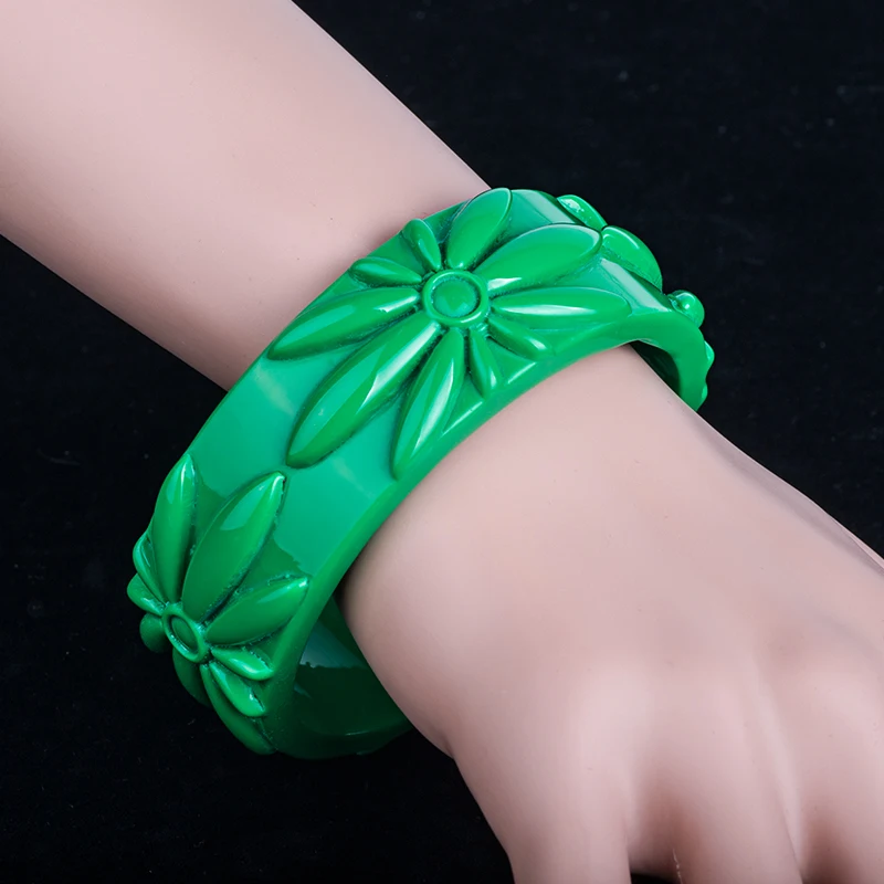 Trendy Resin Cuff Engraved Sun Flowers Fashion Bracelets Bangles for Women Acrylic Wide Bracelet Female Simple Charm New Jewelry (2)