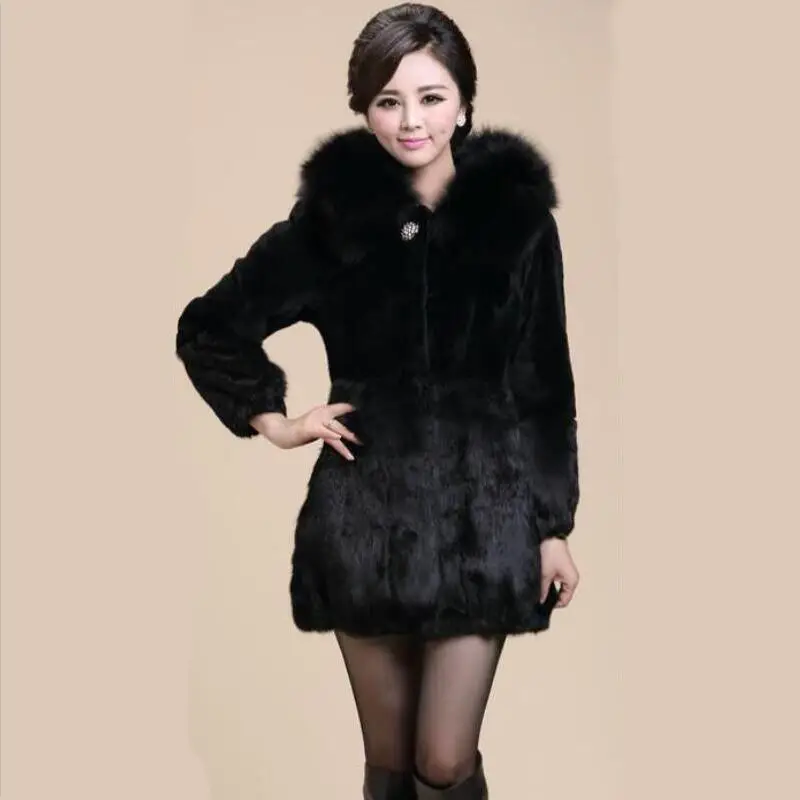 Новинка; зимние женские пальто с воротником из искусственного меха лисы черный роскошный мех кролика длинные пальто тонкий модная теплая куртка с капюшоном