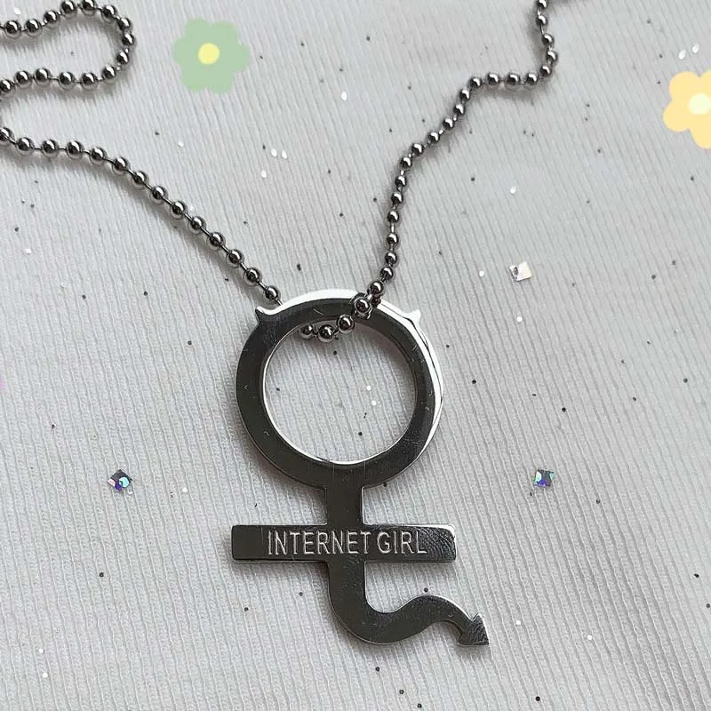 Harajuku Girls Punk Fashion Pendant Necklace Internet She Devil Women Stainless Steel Gothic Necklaces Women Sweet Collares - Окраска металла: internet girl