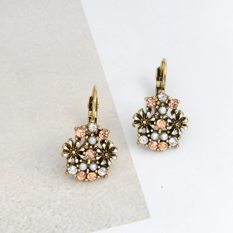 

Fashion Sweet Hoop Earrings Imitation Pearls Crystal Vintage Ear Buckle Bronze Earring for women girl Ear Jewelry Gift