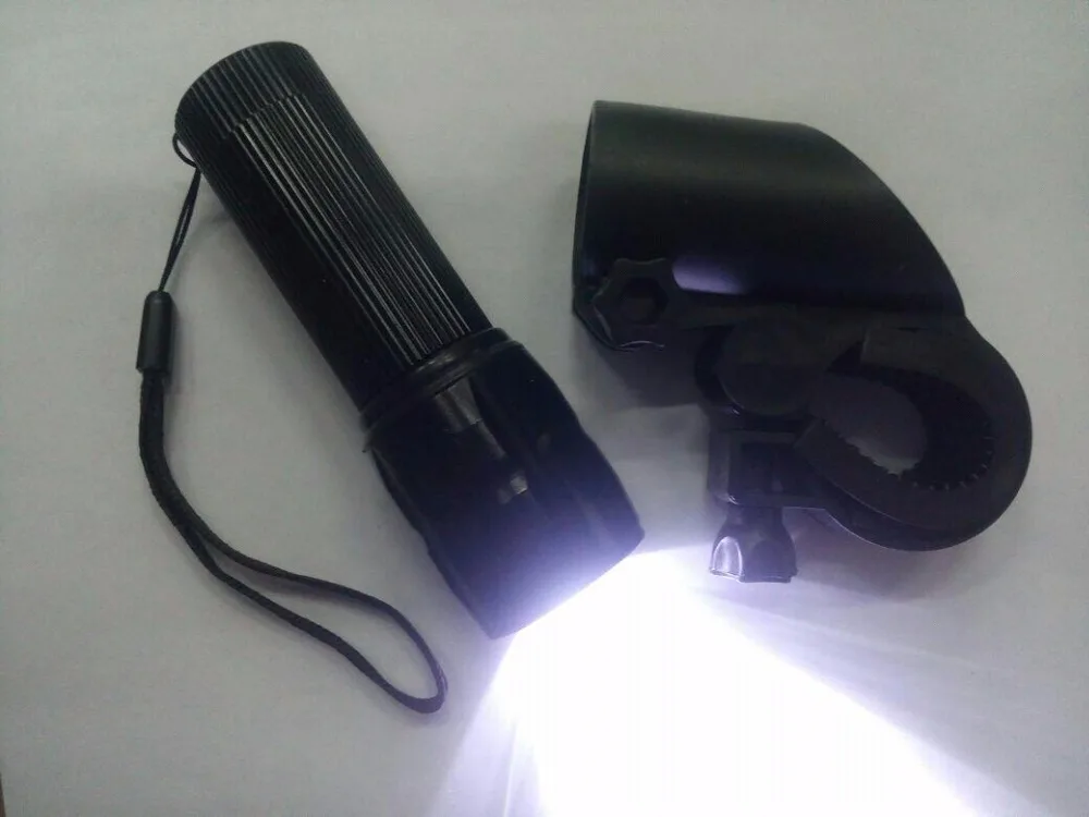 

Bicycle 2000 Lumen Head Front Light Q5 LED Front Lamp Torch Flashlight Outdoor Lantern Zoomable