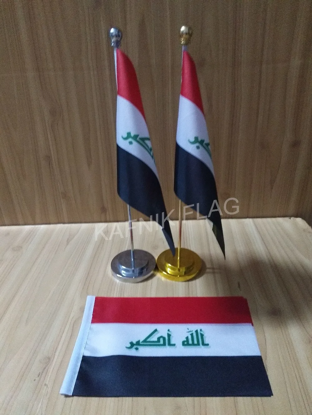 Kafnik Iraq Office Table Desk Flag With Gold Or Silver Metal