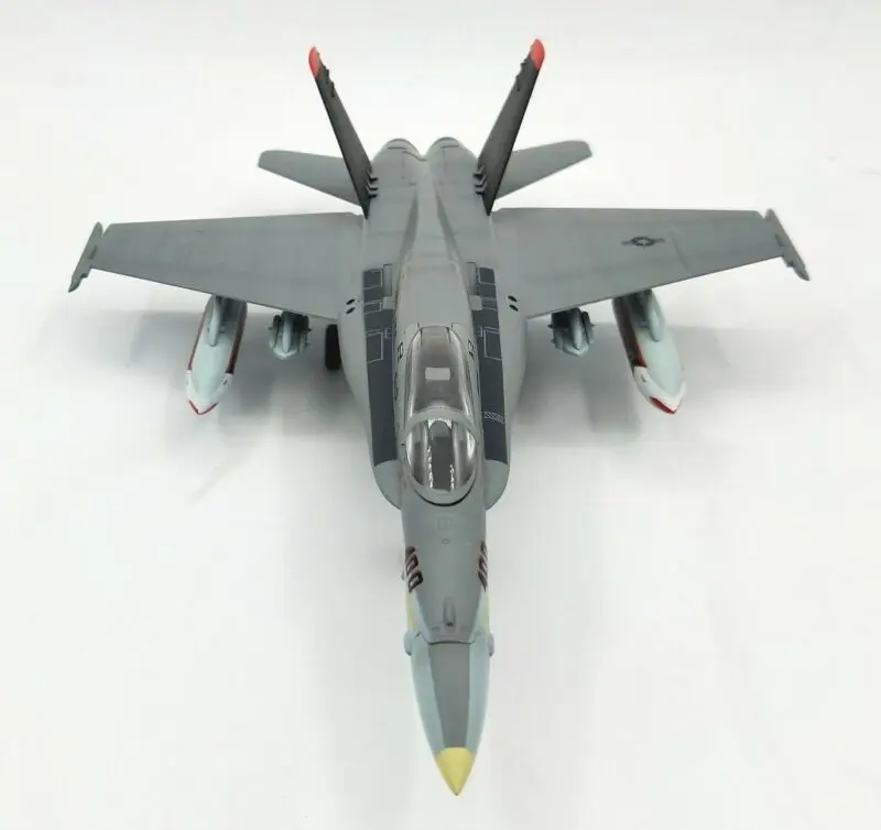 Easy Model 37115 1/72 ВМС США F/A-18C VFA-137 NE-402 военный самолет модель