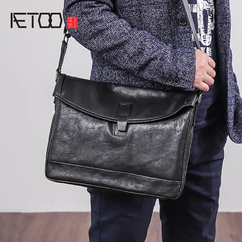 

AETOO Single shoulder bag male leather trend fashion horizontal postman Baotou layer cowhide casual men oblique Cross bag