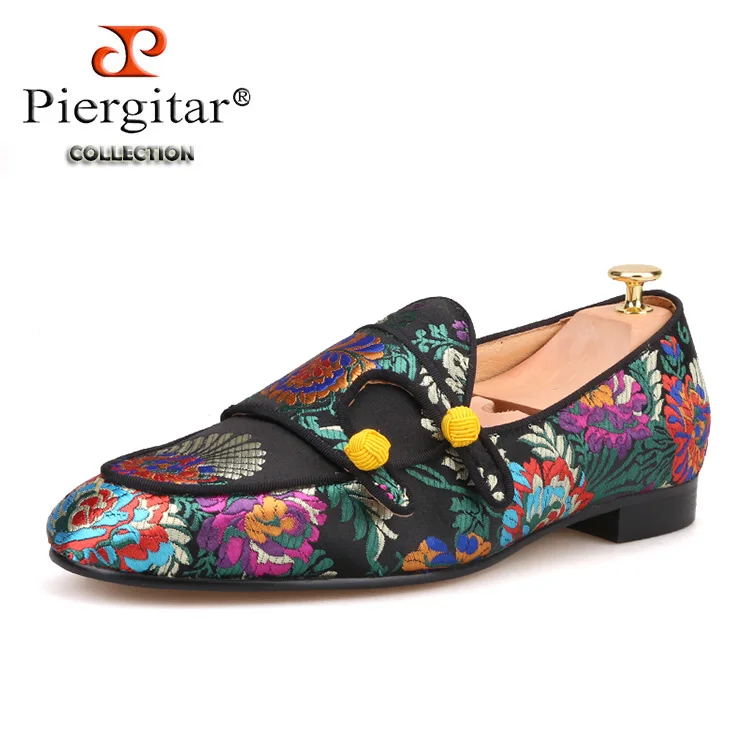 Piergitar/Новое поступление года; Мужская шелковая обувь пяти цветов; мужские лоферы в китайском стиле с цветочным узором; свадебные и вечерние туфли для курения - Цвет: Черный