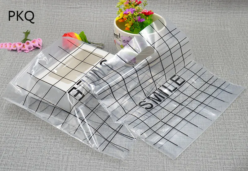 Wholesale Large Grid Plastic Bags 26x28cm Small Shopping Bag Jewelry
