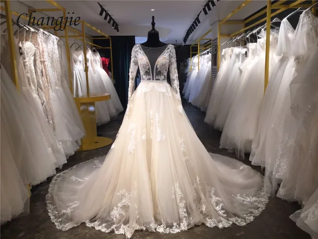 De luxe A,ligne Dentelle Robes De Mariée Avec les Trains Tribunal 2018 Princesse Style