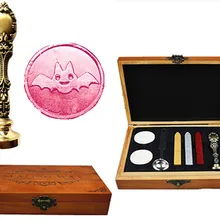 Пользовательские винтажные милые летучие мыши летающие латунные павлиньи металлические ручки палочки плавления ложка Подарочная коробка из дерева набор роскошная восковая печать штамп