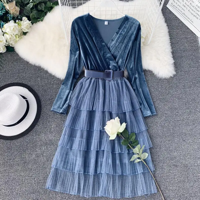 

Spring New Women Solid Velvet Low Cut V-neck Long Sleeve Waistband Stitching Gauze Cake Dress Ladies Urban Slim Long Lace Dress