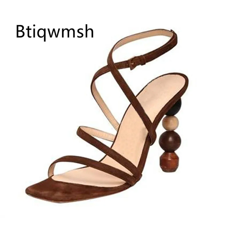 

2019 Chic Design Gladiator Sandals Woman Peep Toe Cross Strap Blocks Strange High Heel Shoes Woman Fashion Party Shoes