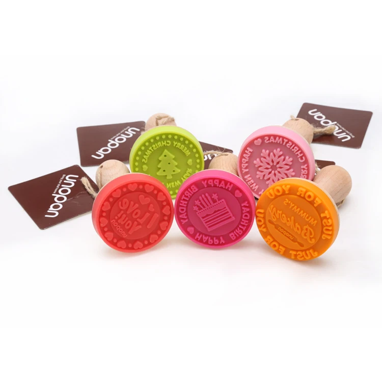 

5x Cartoon Silicone Biscuit Mold DIY Christmas Stamp Wood Handle Mould For Party Cake Decor Wholesale