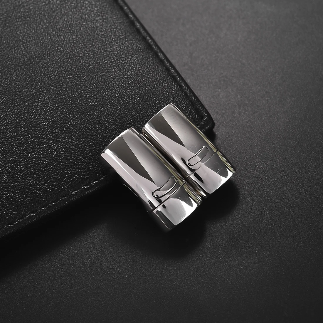 Jiayiqi Магнитная застежка ювелирных изделий из нержавеющей стали облегает кожаный браслет с пряжкой DIY ювелирных изделий