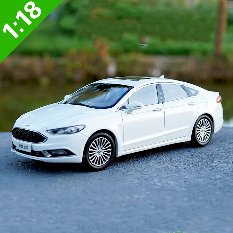 1/18 все новые Mondeo сплавные литые под давлением модели автомобилей игрушки для детей рождественские подарки оригинальные заводские игрушки коллекция