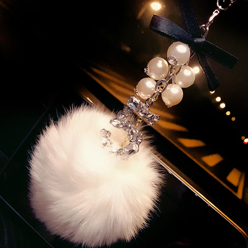 

CXZYKING Luxurious Diamond Fluffy Artificial Fox Fur Ball Pearl Hanging Ornaments Model Toys Charm Car Pendant Accessories