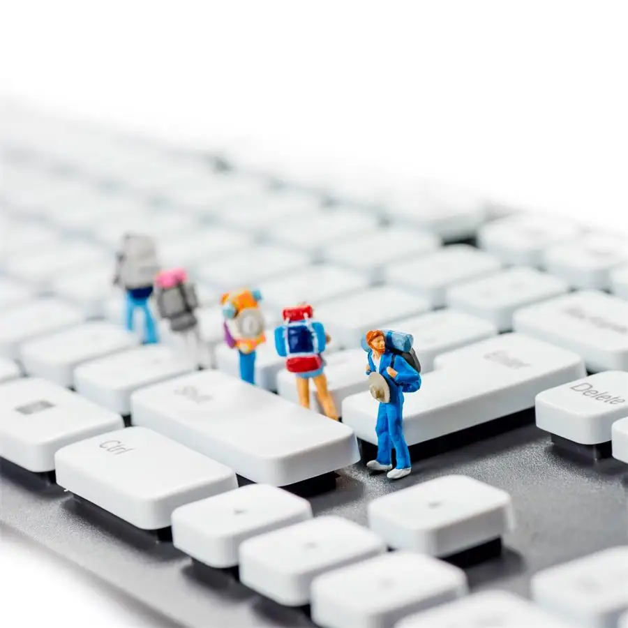 

Mini Backpacker Character Model Mountaineer Traveler Model Decoration For Window Design Car Home Patio Fish Tank