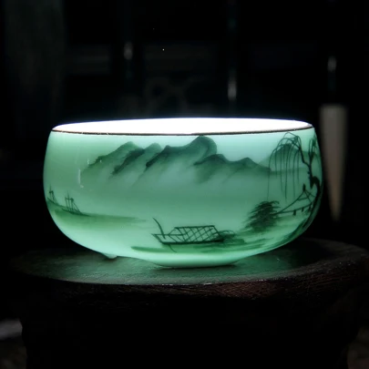 70ML Longquan Creative Handpainted Lotus Chinese Traditional Ceramic Celadon Procelain Kung Fu Tea Cups TiKuanYin Puer Tea Bowl
70ML Longquan Creative Handpainted Lotus Chinese Traditional Ceramic Celadon Procelain Kung Fu Tea Cups TiKuanYin Puer Tea Bowl