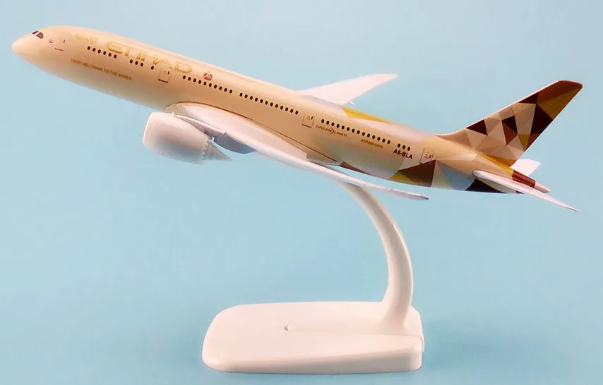 etihad airways toy plane
