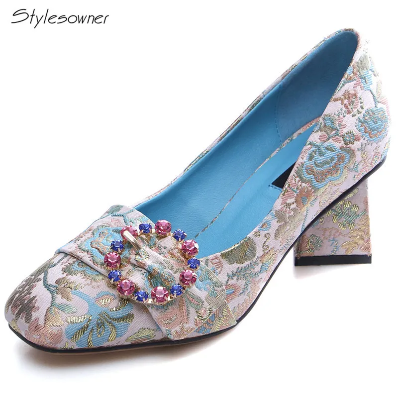 

Stylesowner Colorful Jacquard Fabric Embroider High Heels Pumps Crystal Slip On High Quality Hot Sale Women Ethnic Pumps Bigsize