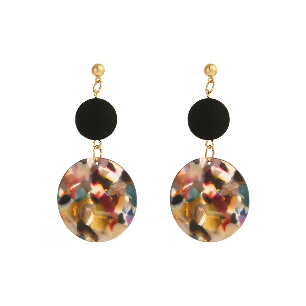 

Hot Sale Pop Individual Leopard Pattern Handmade Rattan Staple Creative Round Acetic Acid Plate Ear Pendant